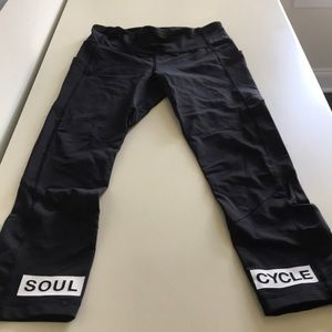 Lululemon 7/8 SoulCycle Sz4